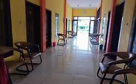 RedDoorz Syariah near Keraton Sumenep